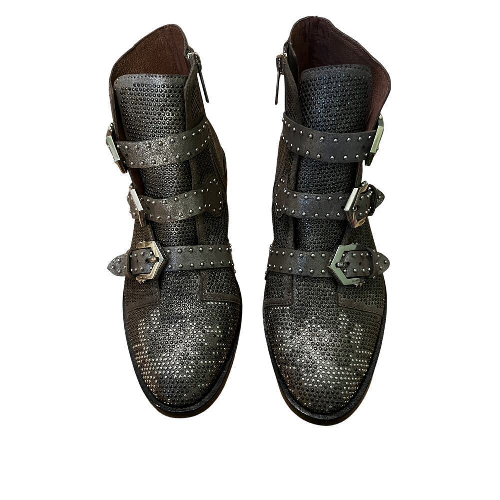 Gianni Bini silver Beaded. Ankle Boots Gray Zip Up side. 10M​